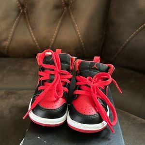 Nike toddler Jordan’s. Barely used.  I forgot he had them .  Lol